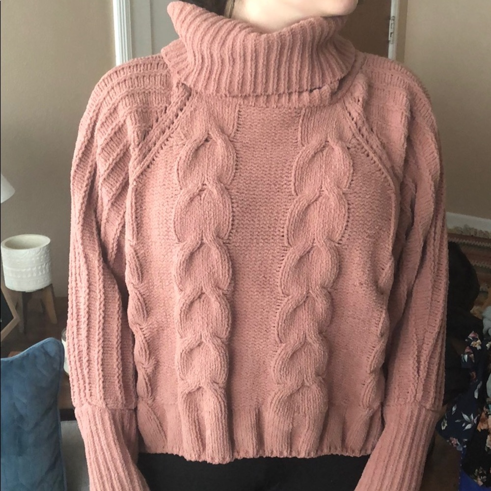 Mauve soft knitted turtle neck sweater